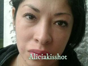 Aliciakisshot