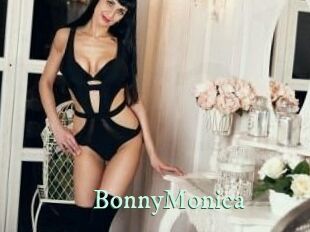Bonny_Monica