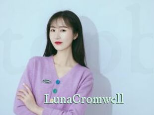 LunaCromwell Top Blog X