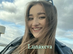 Lunaxeva