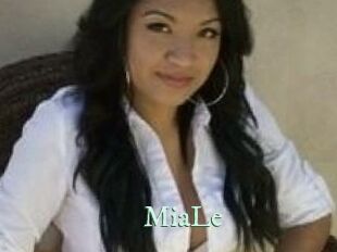 Mia_Le